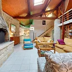 In Chenac-saint-seurin-d' Holiday home Saint-Seurin-d'Uzet