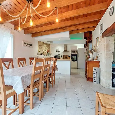 Stunning Home In Chenac-Saint-Seurin-D' Saint-Seurin-d'Uzet