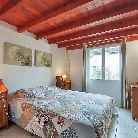 In Chenac-saint-seurin-d' *