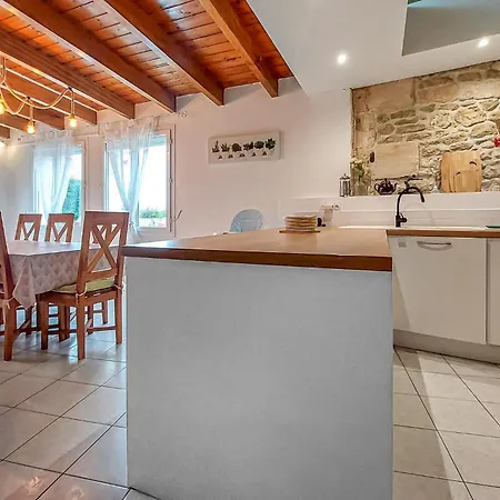 Сasa de vacaciones In Chenac-saint-seurin-d' Saint-Seurin-d'Uzet