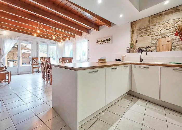 In Chenac-saint-seurin-d'