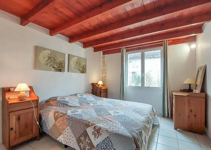 In Chenac-saint-seurin-d' *