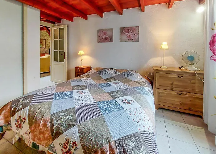 In Chenac-saint-seurin-d' Сasa de vacaciones *