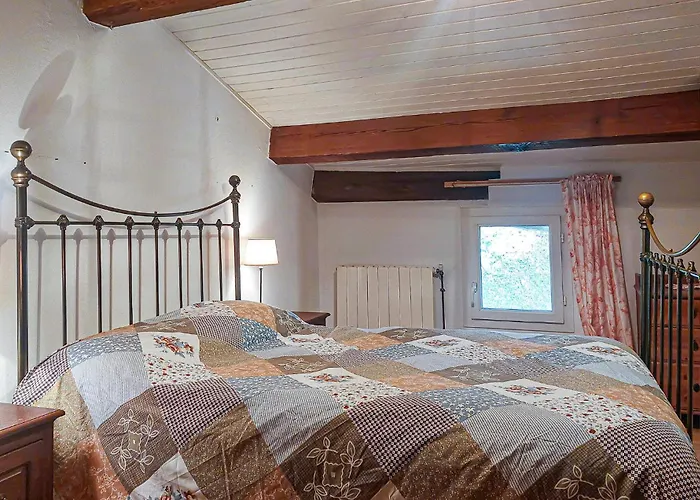 In Chenac-saint-seurin-d' * Saint-Seurin-d'Uzet