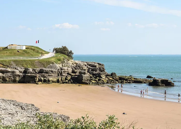 In Chenac-saint-seurin-d' * Saint-Seurin-d'Uzet